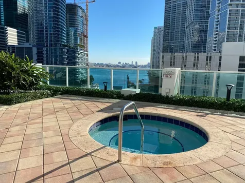 31 SE 5th Street Miami FL 33131