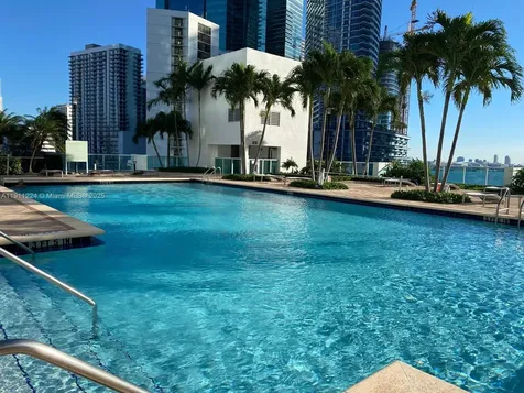 31 SE 5th Street Miami FL 33131