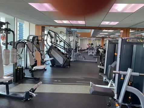31 SE 5th Street Miami FL 33131