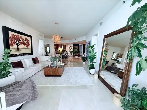 16001 Collins Avenue Sunny Isles Beach FL 33160