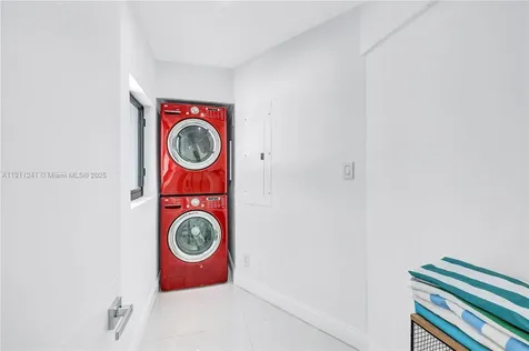 217 N 31st Avenue Hollywood FL 33021