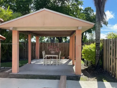 14604 SW 60th Terrace Miami FL 33183