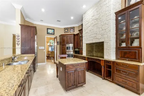 7250 SW 99th Street Pinecrest FL 33156