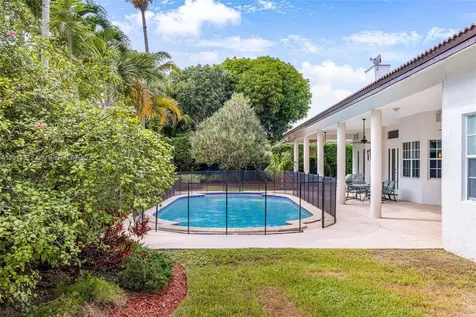 7250 SW 99th Street Pinecrest FL 33156