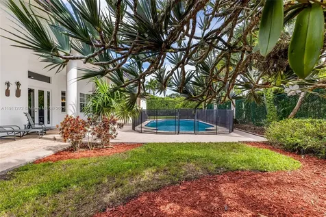 7250 SW 99th Street Pinecrest FL 33156