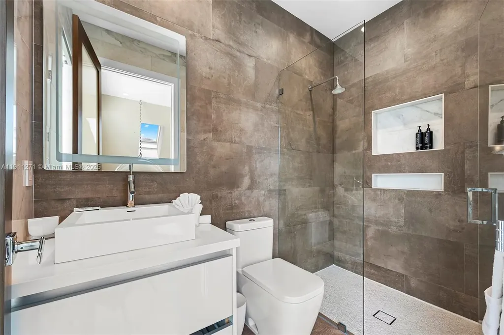 1319 Seminole Drive Fort Lauderdale FL 33304