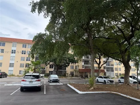 4158 Inverrary Drive Lauderhill FL 33319