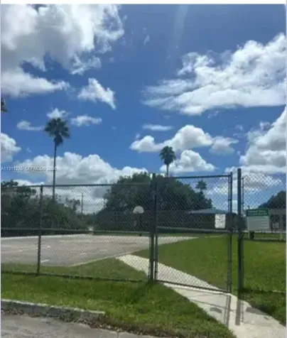 4158 Inverrary Drive Lauderhill FL 33319