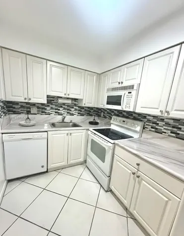 4158 Inverrary Drive Lauderhill FL 33319