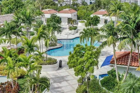 20281 E Country Club Drive Aventura FL 33180