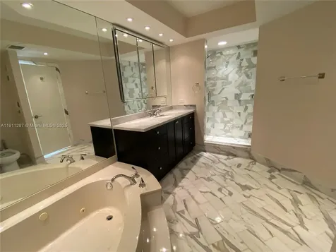 20281 E Country Club Drive Aventura FL 33180