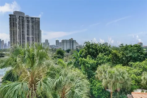 20281 E Country Club Drive Aventura FL 33180