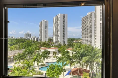 20281 E Country Club Drive Aventura FL 33180
