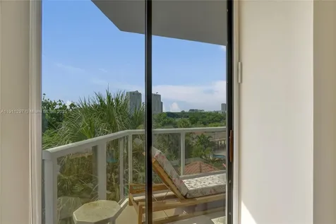 20281 E Country Club Drive Aventura FL 33180