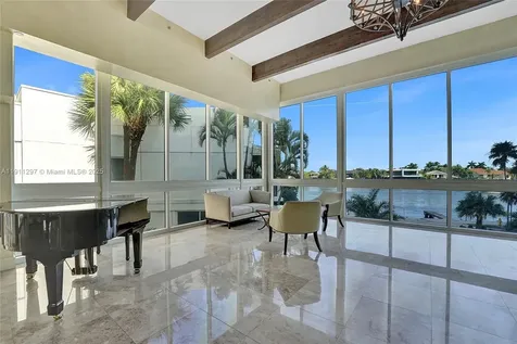 20281 E Country Club Drive Aventura FL 33180