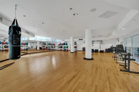 20281 E Country Club Drive Aventura FL 33180