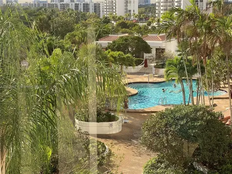 20281 E Country Club Drive Aventura FL 33180