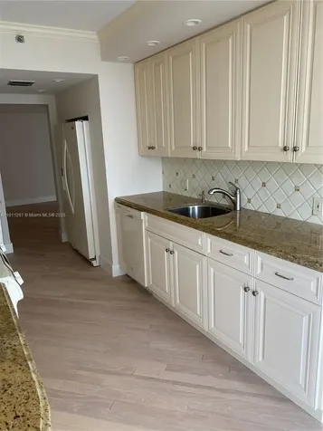 20281 E Country Club Drive Aventura FL 33180