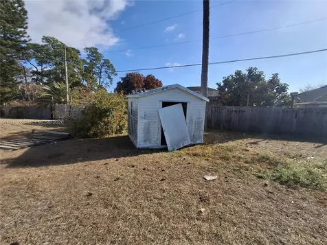 1581 SE Sutton Street Port St. Lucie FL 34983