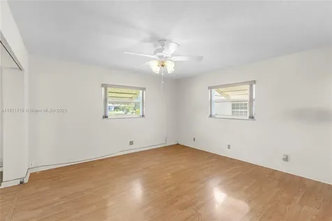 6102 NW 68th Terrace Tamarac FL 33321
