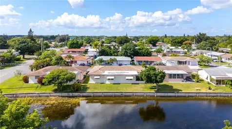 6102 NW 68th Terrace Tamarac FL 33321