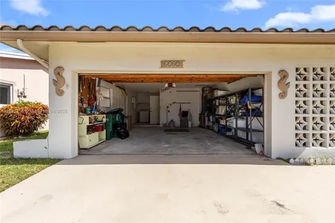 6102 NW 68th Terrace Tamarac FL 33321