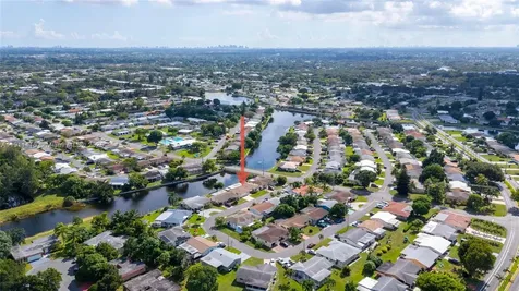 6102 NW 68th Terrace Tamarac FL 33321