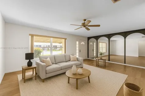 6102 NW 68th Terrace Tamarac FL 33321