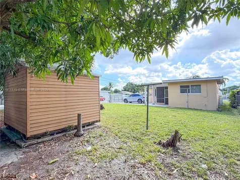 3057 NW 101st Street Miami FL 33147