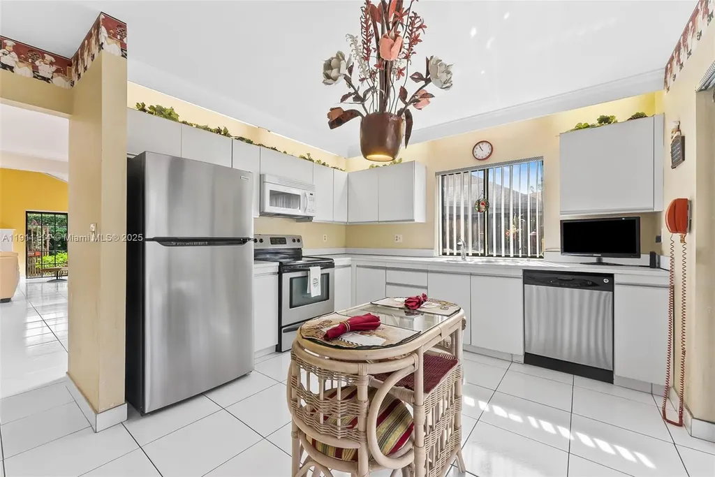 7665 Sierra Drive W Boca Raton FL 33433