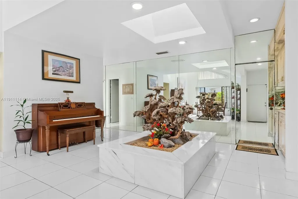 7665 Sierra Drive W Boca Raton FL 33433