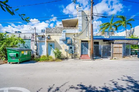 1083 SE 17th Street Fort Lauderdale FL 33316