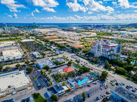 1083 SE 17th Street Fort Lauderdale FL 33316