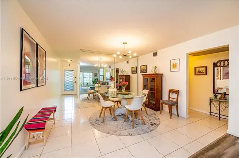 2101 Lucaya Bend Coconut Creek FL 33066