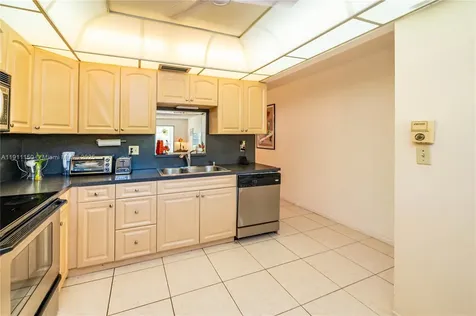 2101 Lucaya Bend Coconut Creek FL 33066