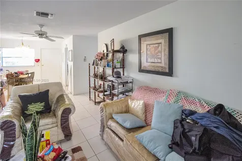 2112 NE 1st Way Boynton Beach FL 33435