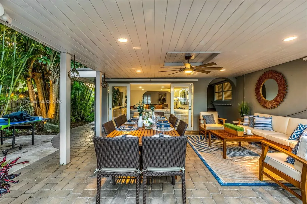 2004 NE 17th Way Fort Lauderdale FL 33305