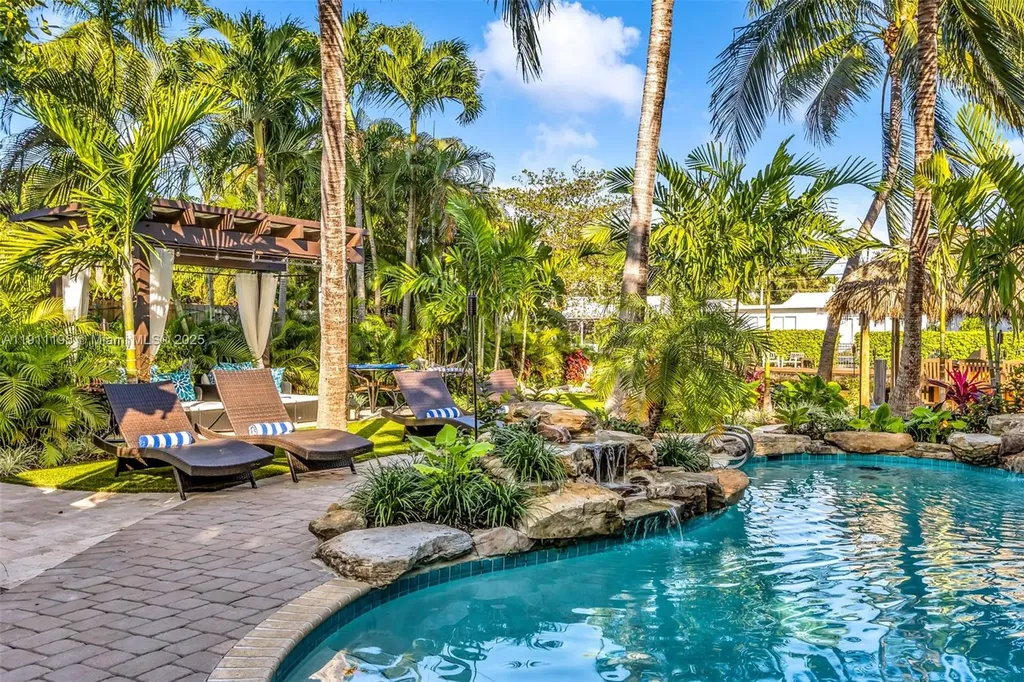 2004 NE 17th Way Fort Lauderdale FL 33305