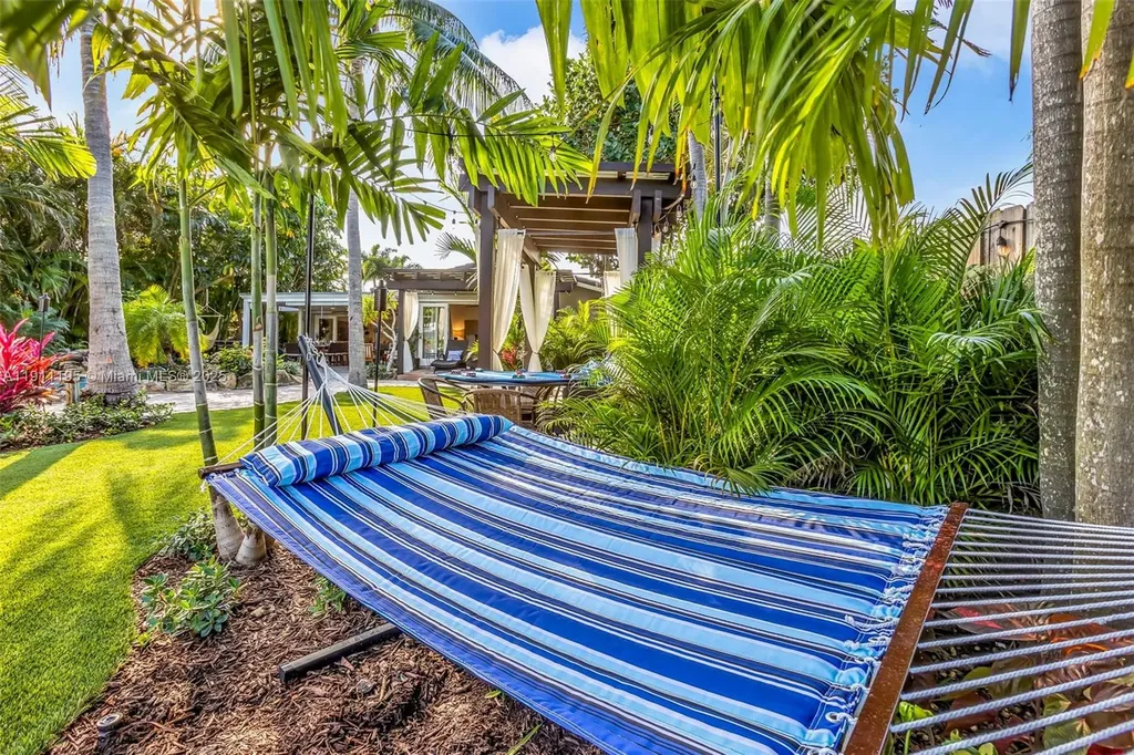 2004 NE 17th Way Fort Lauderdale FL 33305