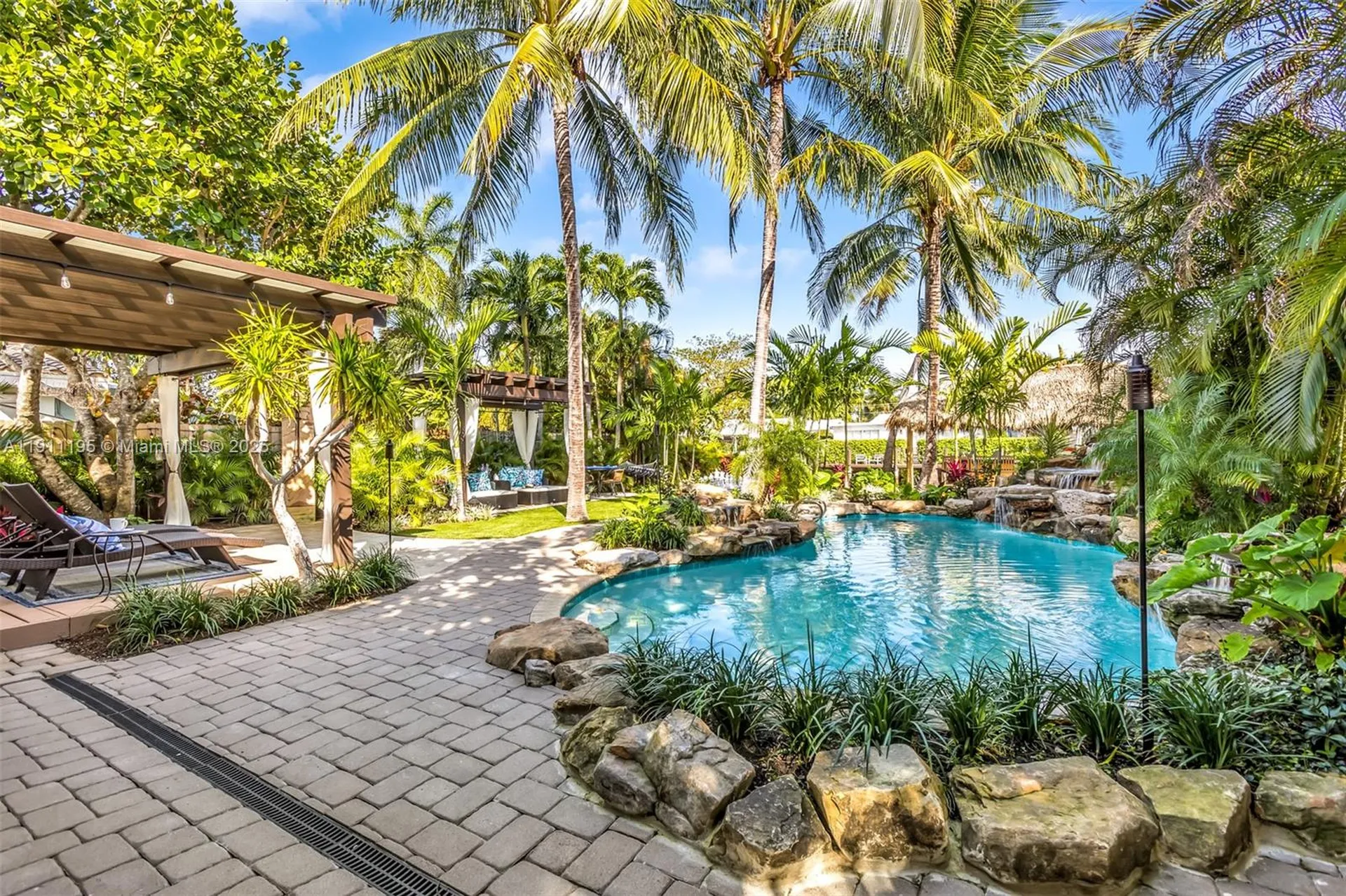 2004 NE 17th Way Fort Lauderdale FL 33305