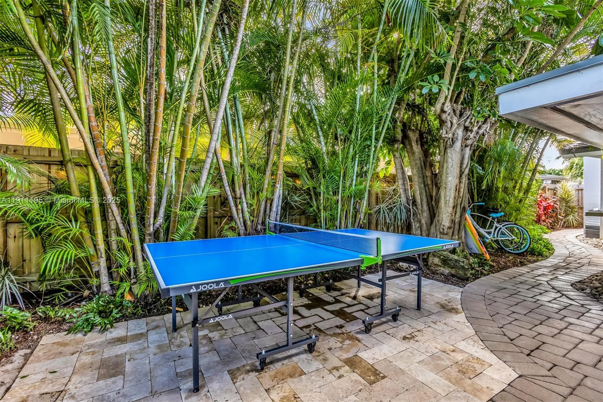 2004 NE 17th Way Fort Lauderdale FL 33305