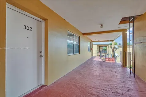 1330 W 54th Street Hialeah FL 33012