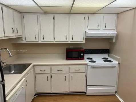 7845 Camino Real Miami FL 33143