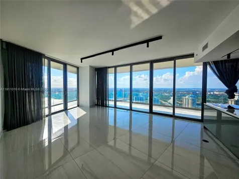 18975 Collins Avenue Sunny Isles Beach FL 33160