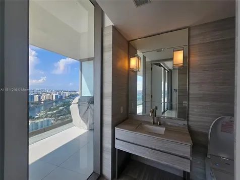 18975 Collins Avenue Sunny Isles Beach FL 33160