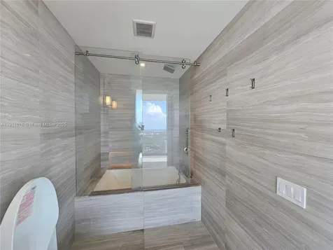 18975 Collins Avenue Sunny Isles Beach FL 33160