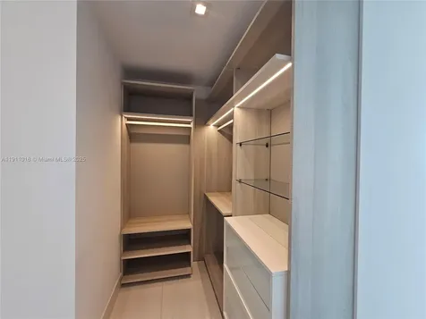 18975 Collins Avenue Sunny Isles Beach FL 33160
