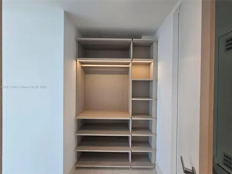18975 Collins Avenue Sunny Isles Beach FL 33160