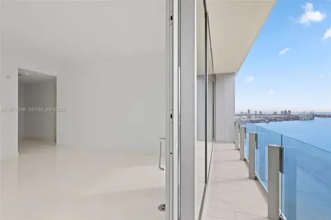 300 Biscayne Blvd Way Miami FL 33131