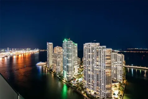 300 Biscayne Blvd Way Miami FL 33131